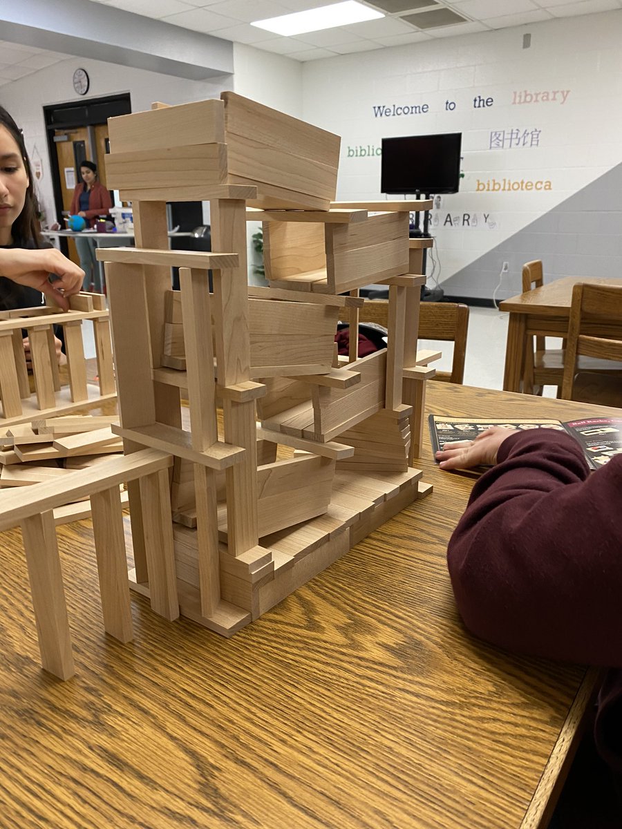 IlcVernon's tweet photo. Check out this amazing creation!! #studenttech #vernonms #mustanglibrary https://t.co/CmE1OMqBFk