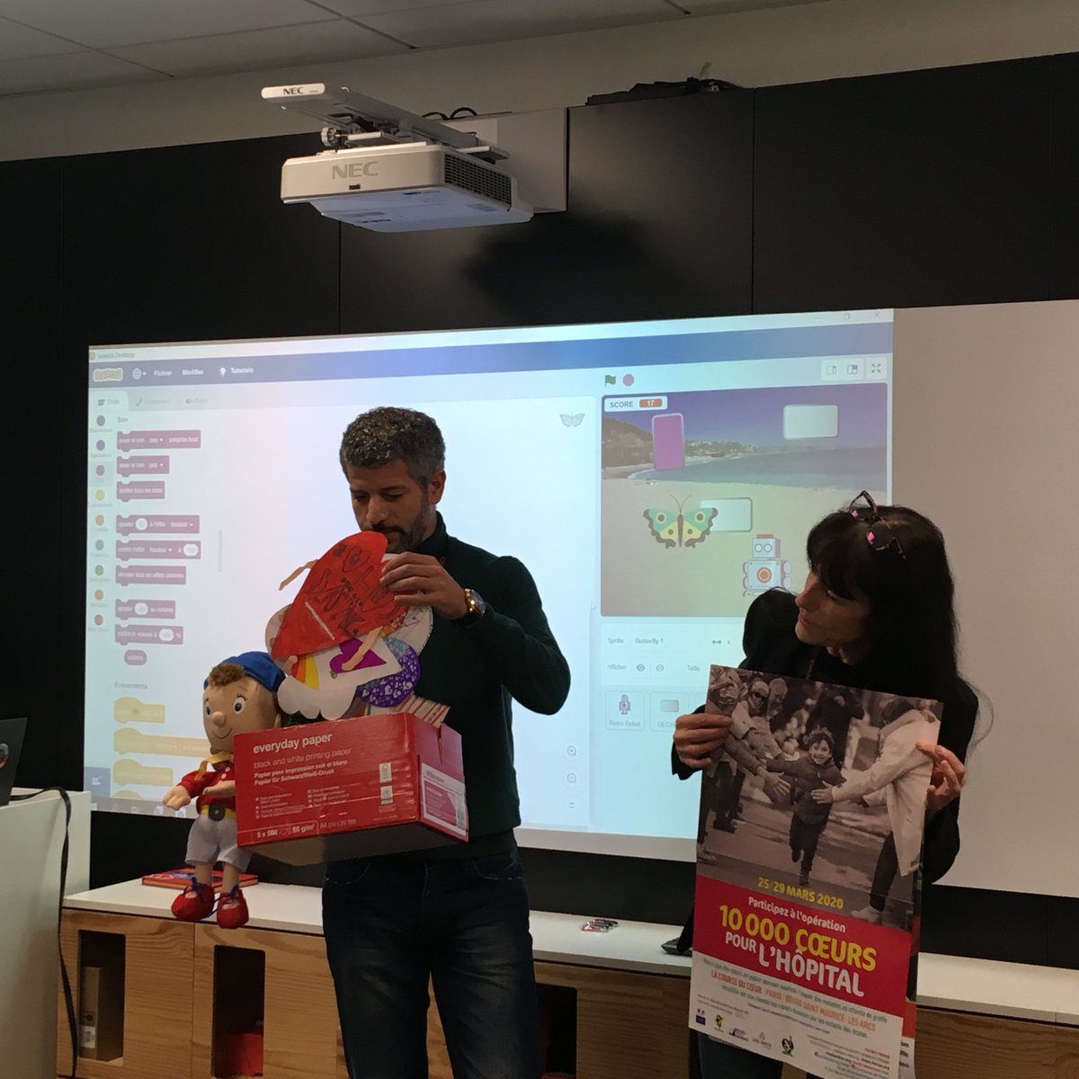 Oracle France tweet media