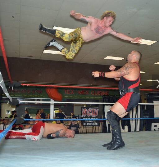 VeryKodyLane's tweet photo. Today is 5 years since my first match!. Half a Decade of Decadence! Hereβs a picture of my first match and some pictures throughout my first year
#kodykrash #wrestling #austin #tx #AAPW #flyingheadbutt #clothesline https://t.co/24pExjXG7e