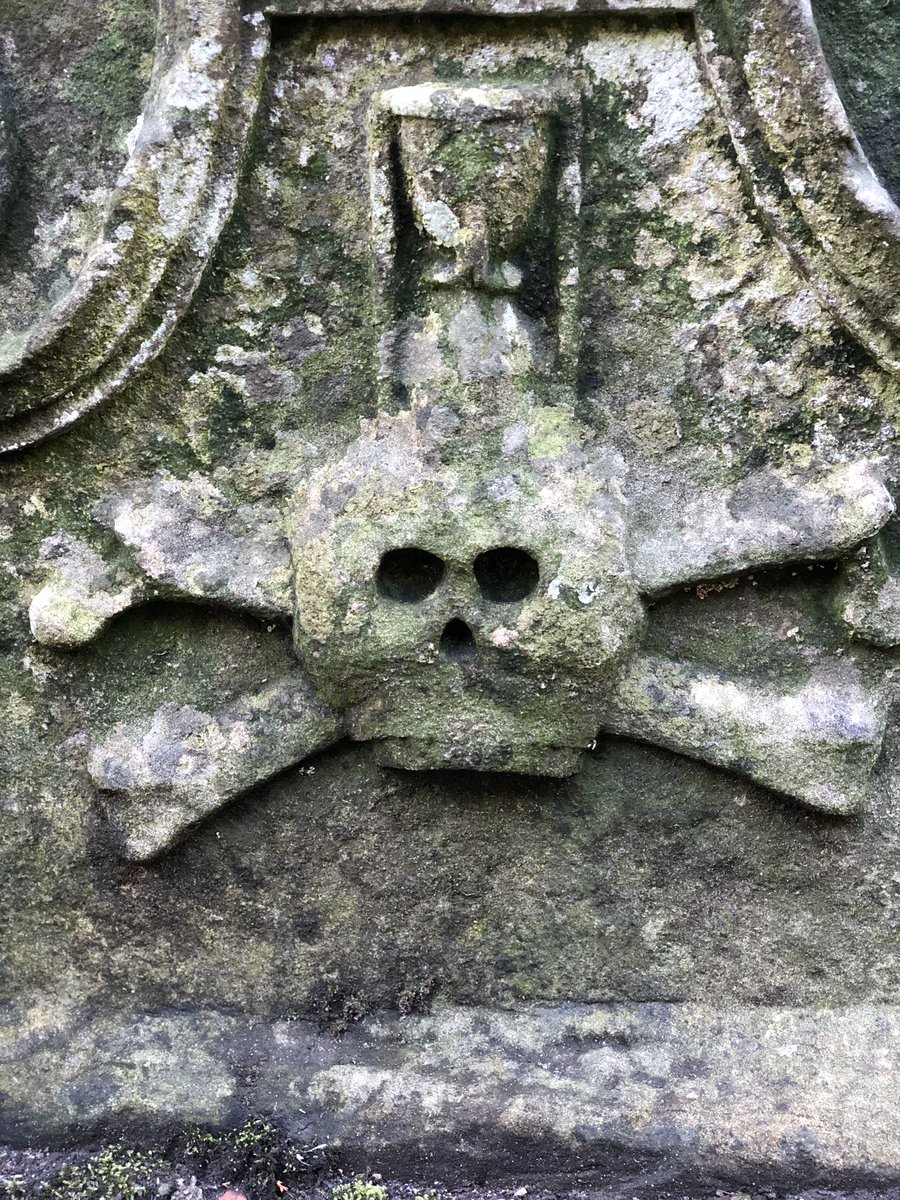 BagsBrodie's tweet photo. Love these skulls on old gravestones in Aberdour! https://t.co/j4ob6vDB9A