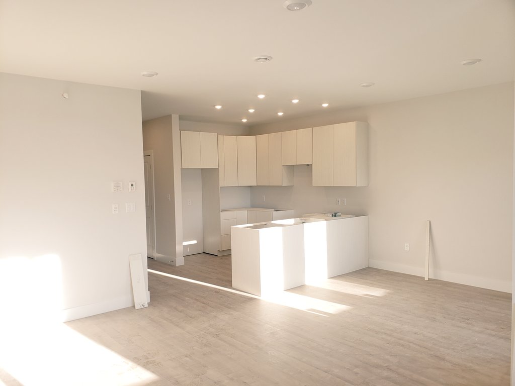bevanenterprise's tweet photo. Kitchens are being installed! Still have one large penthouse suite available with 9' ceilings on Centennial Drive! #charlottetown #apartments https://t.co/U2nxd3n052