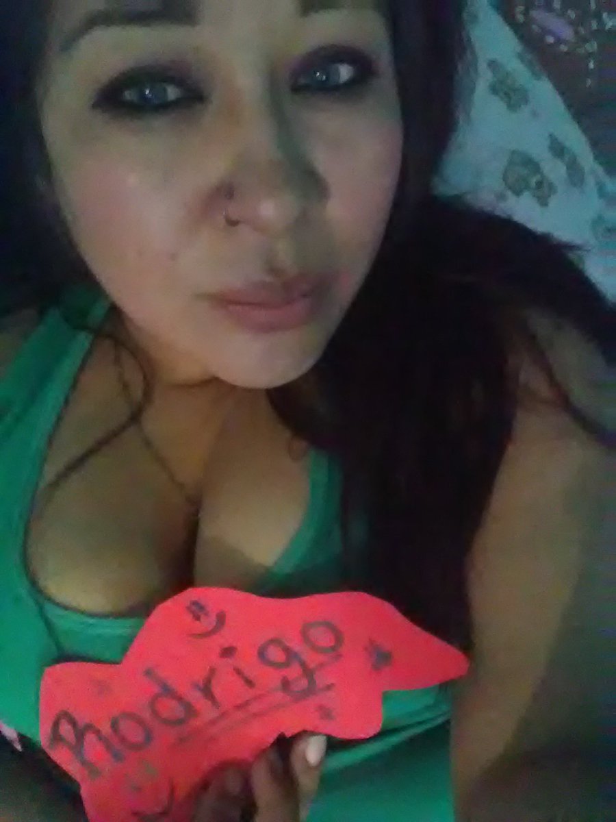 SabrositoY's tweet photo. Algunos amigos me. Pidieron hacer esto aquí están chicos excelente viernes los quiero amigos del Twitter y seguidores 💋💋💋💋 https://t.co/94sa3fhU6x