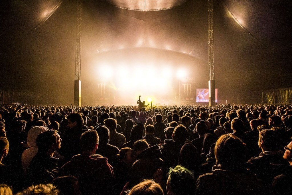 99Festivals's tweet photo. #GR2020 | Dan toch geen Groezrock in 2020! :'( @GROEZROCK #GROEZROCK https://t.co/HghKDYi0Cp https://t.co/oddLGeKDmq