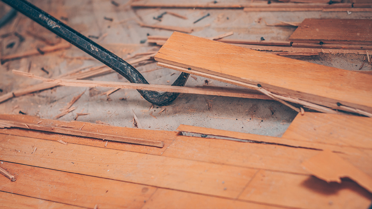 SheasBuilding's tweet photo. Learn how to give new life to old hardwood plank flooring by reading this article. https://t.co/lFy4y6IN4a https://t.co/3MS8QxY7Ph