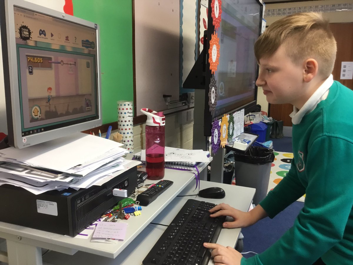 LochsidePS's tweet photo. In #P6D we have been learning about internet safety. We talked about things being appropriate for our age. We used the Think You Know website to play a game and answer questions about what we would do in different situations. We scored over 100,000 points. #Technology https://t.co/50dio430dG