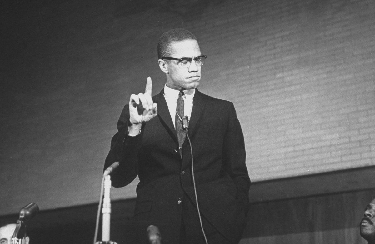 Essence's tweet photo. Malcolm X was assassinated on this day 55 years ago. May he continue to rest in power. 🕊️(📷: Getty) https://t.co/YntUdTy8Ri