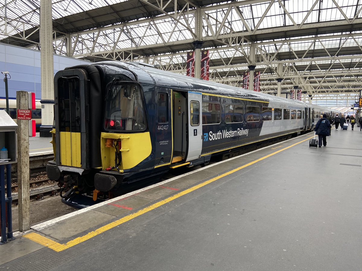 russjedwards's tweet image. Nice to see one of BREL Derby’s finest at Waterloo this lunchtime #Class442