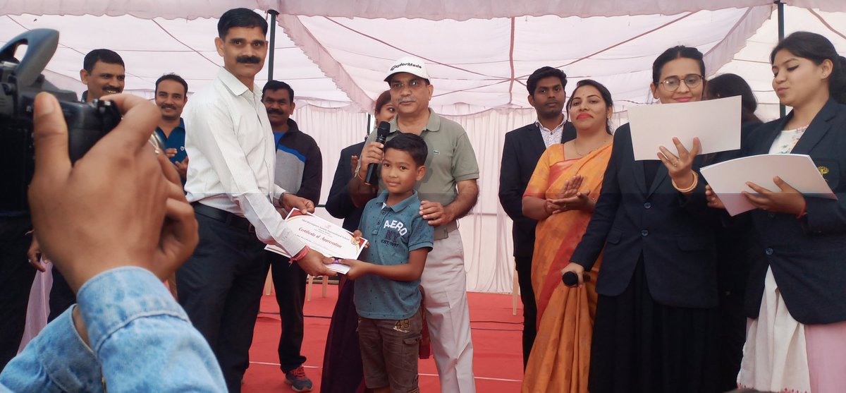 Shri Rawatpura Sarkar International School tweet media