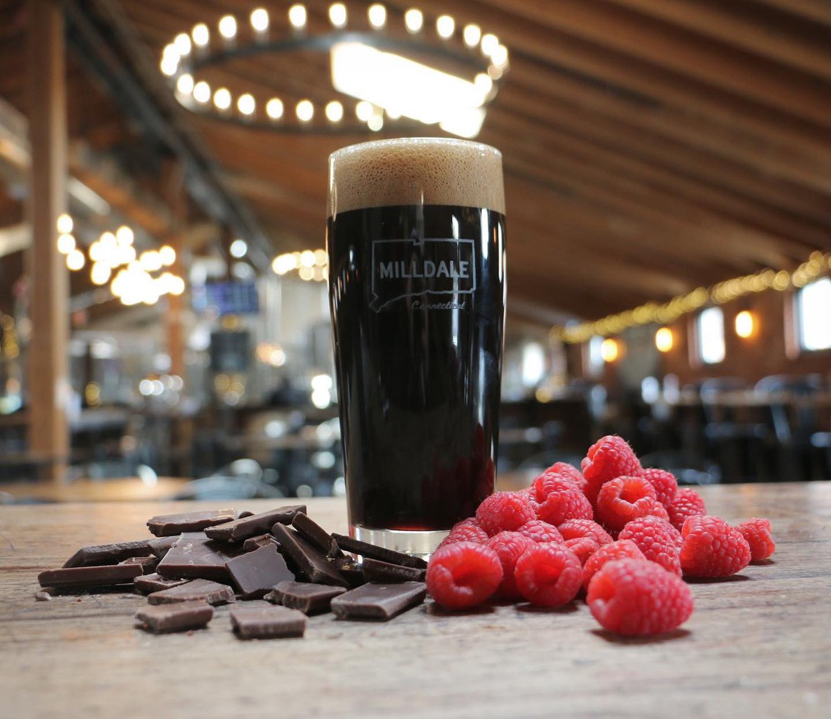 KinsmenBrewing's tweet image. 🚨 Sunday is for Stouts 🚨 

‘Divine Spark’ an imperial milk stout brewed in collab with @Skygazer_Brew explodes with intense notes of chocolate and raspberry. Dangerously drinkable!
Open at 10am Sunday for can sales and brunch #stoutseason #SundayBrunch #ctbeer #craftbeer
