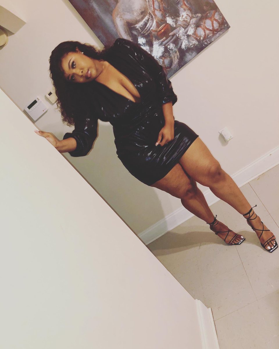dee_badgyal's tweet photo. Girl you look how Lamborghinis drive, If a women tried to get with you I wouldn’t be surprised 😏🌹 #UNDER8ED https://t.co/R8FGh5T2YA