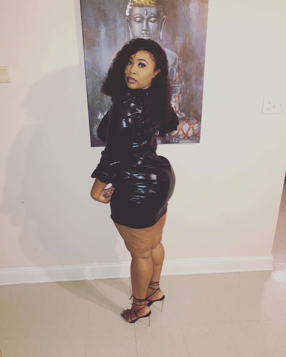 dee_badgyal's tweet photo. Girl you look how Lamborghinis drive, If a women tried to get with you I wouldn’t be surprised 😏🌹 #UNDER8ED https://t.co/R8FGh5T2YA