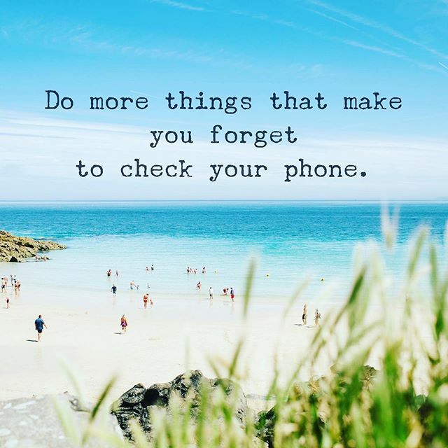 Crafty_Rebecca's tweet photo. Happy Friday! What are your weekend plans? *
*
*
*
*
#rebeccaanndesignz #rebeccaanndesigns #weekendvibes #weekend #relax #party #partydecorations #partyideas #beach #vacation #weekendmood #bridalshower #bridetobe #birthdaygirl #birthdayboy #birthdaycelebration #partyinspiration https://t.co/AuVitxmAvY