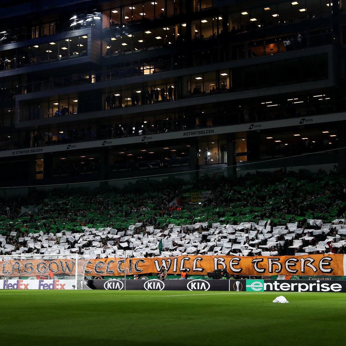 Bungo_StPauli's tweet photo. In recovery...but what a ball in Wonderful Copenhagen...🍀👏🏻🇩🇰🍺✈️ #FCKCEL #CelticFC #EuropaLeague https://t.co/fRyKr1imnt