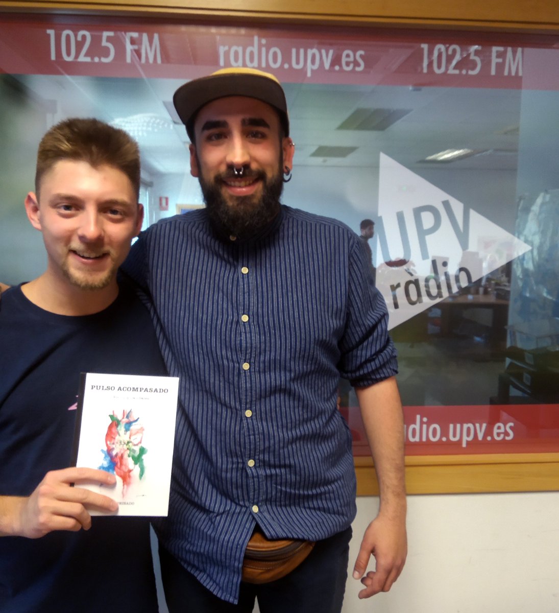 UPVPodcast's tweet photo. Esta semana #música y #poesía en @UpvMayday. Pablo y Carles son de #CrazyTimes y te hablan de su música, trayectoria, próximos conciertos, anécdotas y más. Y en la segunda parte, Darío Peinado te presenta su último libro, "Pulso acompasado" ¡Dale al play! https://t.co/aFNRSodo5r https://t.co/x2Kx9oqHpS