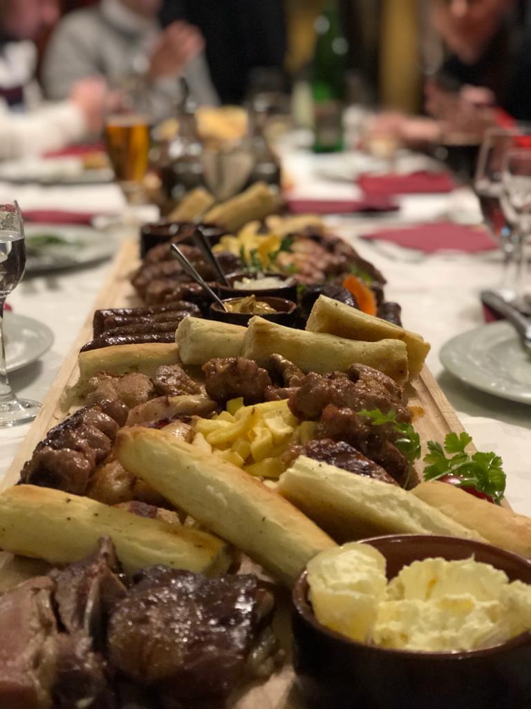 Restoran_Gigo's tweet photo. Idealan ručak petkom u #restorangigo ♥️ https://t.co/AkGFja5PYE