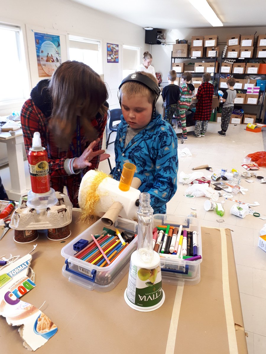 WFDS Mermaid Theatre Puppetry workshop with grade 3