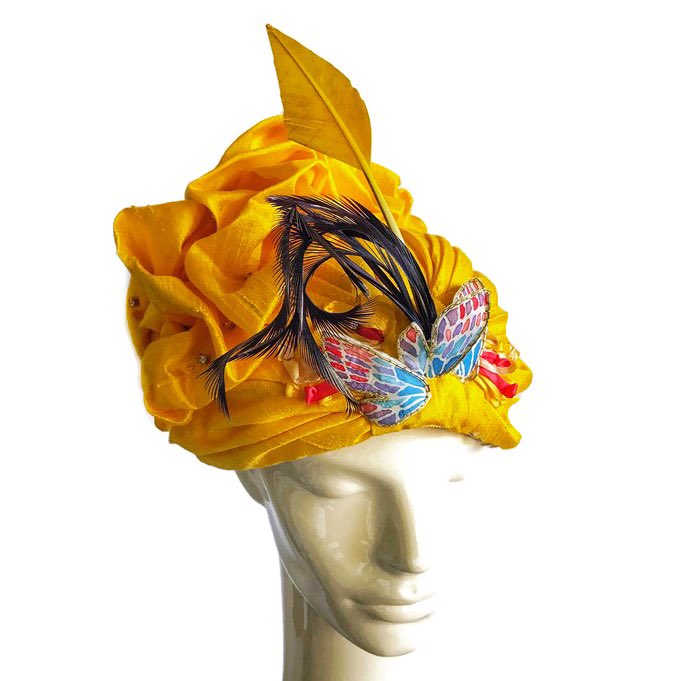 ZGmillinery's tweet photo. 🌤 It’s nearly the weekend so let’s dream of sunshine and dressing up like silver screen goddesses. Donning a turban is always sophisticated. #ButterflyHat
#SriLankanSilk #TurbanStyles https://t.co/TBeG4aC6Cq