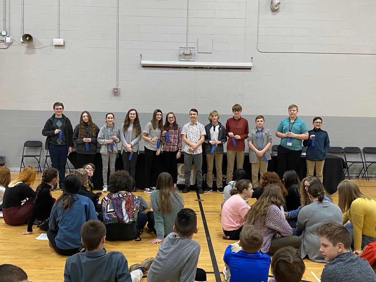 KKeriazes's tweet photo. Congratulations to all the @GIMiddleSchool #STEM fair district qualifiers for @CentralState87 and @OhioFFA! #GISAscience8 #OAISS https://t.co/R0m7pAPkcW