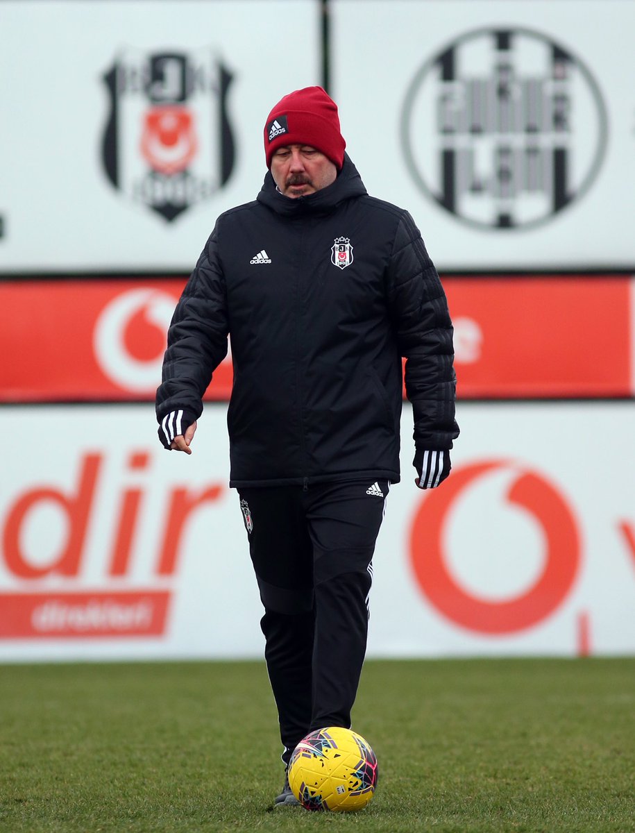 Besiktas's tweet photo. Maça Hazırız 👍🏼
#HaydiBeşiktaş 🦅 https://t.co/W7OZaXJJA0