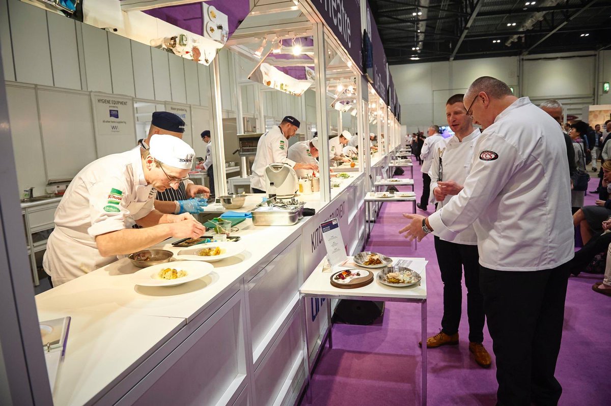 Kimburford74's tweet photo. Our fantastic #Sodexo #APL Head Chef Adam Collison has been recognised as a finalist in both the Sodexo Chef of the Year &amp; the @BandICatering StrEAT food awards in 2020!! A super talented Chef and really exciting few weeks for Adam 😀👨‍🍳 #HRC #culinary #chef #catering #talent https://t.co/YQQE1iBP0y