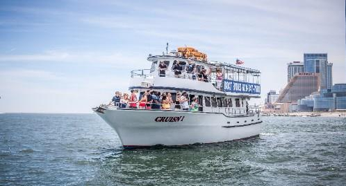 boat_ac's tweet photo. Cruisin towards the weekend like... #atlanticcity #doac #acboardwalk #jerseybound #acpromoter #atlanticcitybound #acbound #summertime #travelling #jersey #tourism #travelingram #igtravel #traveladdict #sunshine #sunny #beachlife #boat #saltlife #mytravelgram #travelblog #tourist https://t.co/EiFzTJOeH8