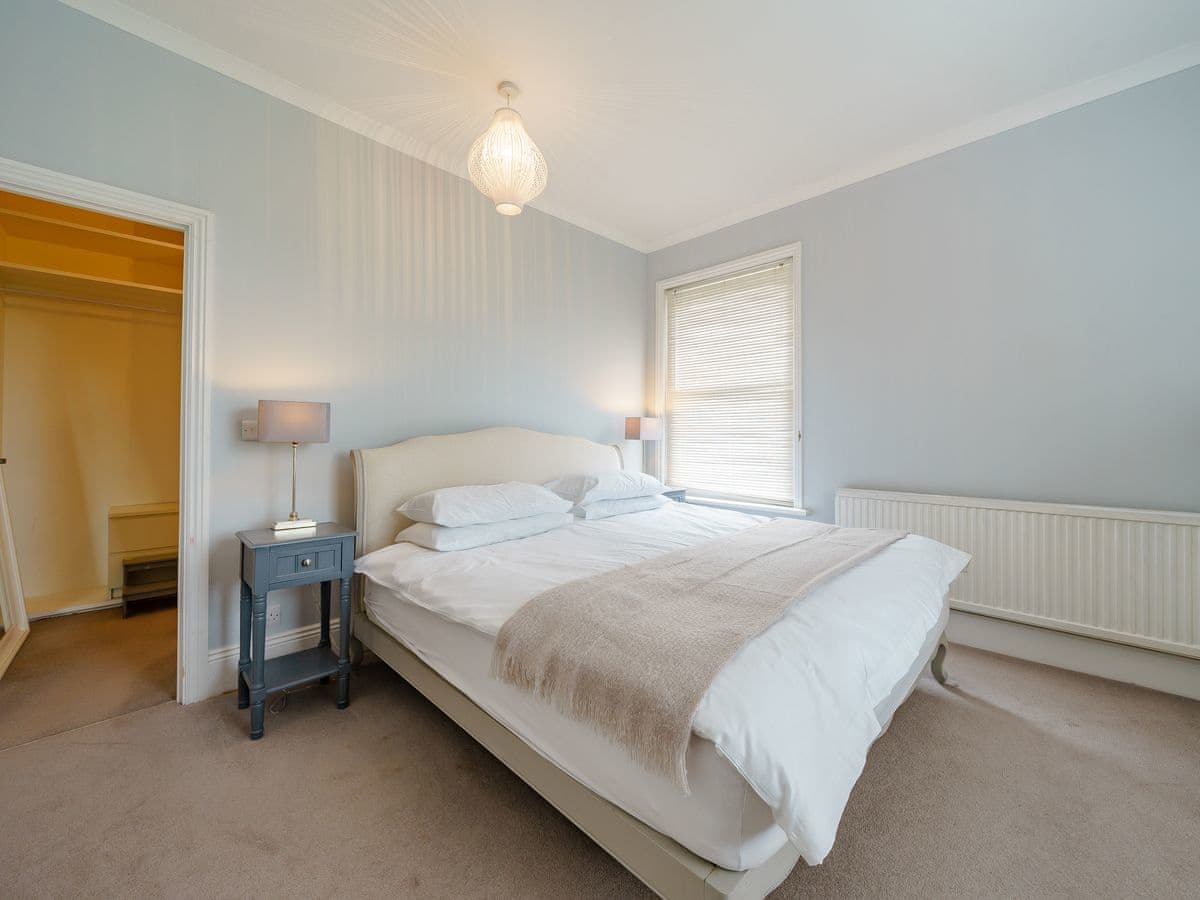 cottages.com tweet media