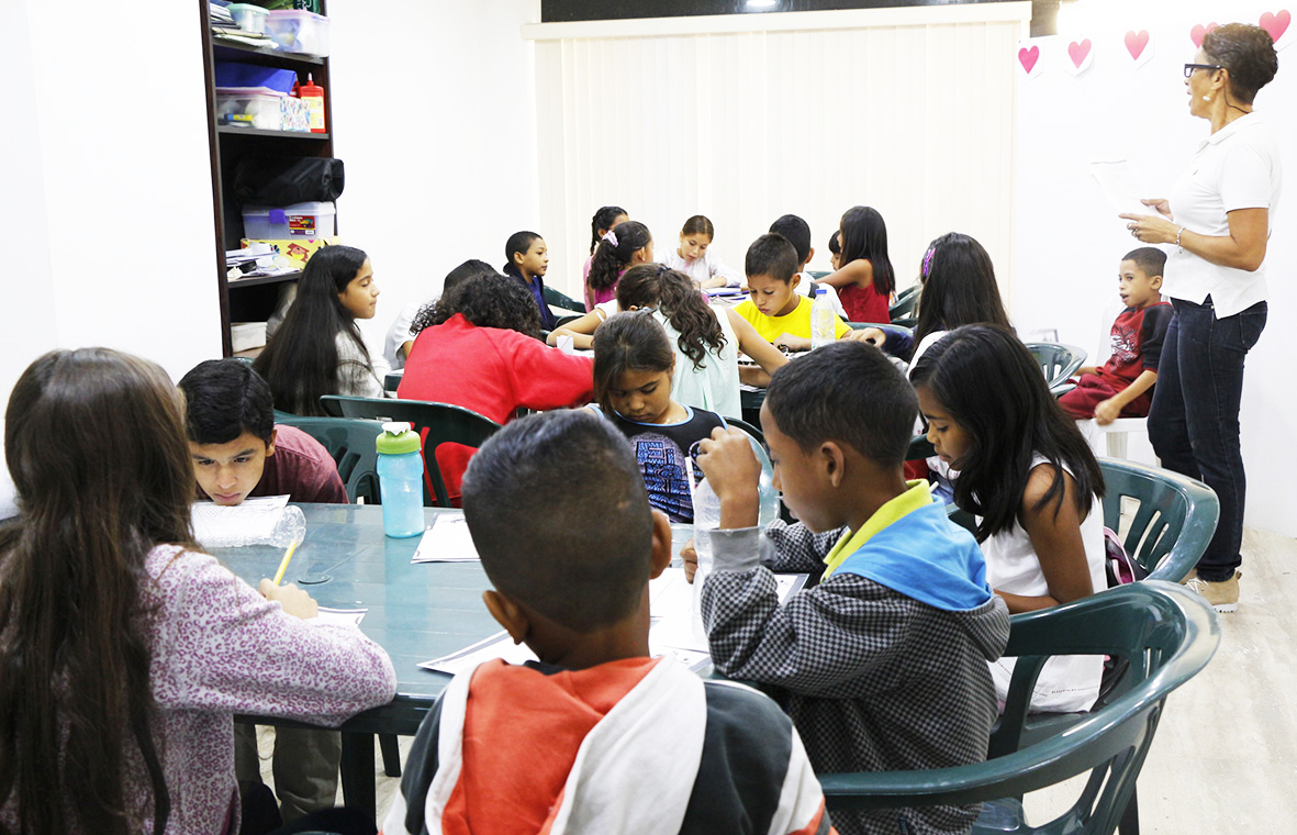 eldiosaltisimo1's tweet photo. "En la Iglesia de Niños los pequeños aprenden de las maravillas de la Palabra de Dios, son momentos llenos de alegrías y del amor de Dios"
.
.
.
#Elyonmargarita #iglesiadeniños #serviciodeniños #niños #nuevapublicación #Iglekids #childrensservice #children #newpost https://t.co/Ib2WQazHsd