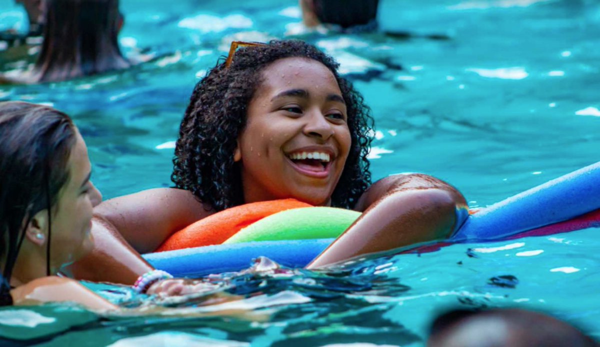 campfriendship's tweet photo. Just 117 days to go until we'll be spending our hot summer days in the pool! https://t.co/rS99r0da4i