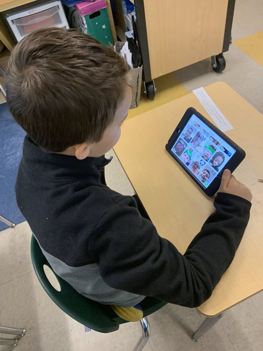 ITRTtinytech's tweet image. Celebrate #RandomActsofKindnessWeek with global collaboration! Grade 3 students recorded introductions in Flipgrid to connect w/Grade 4 students in Australia. We are excited to get to know about them, their country, and how to scatter kindness around the world! @HanoverSchools