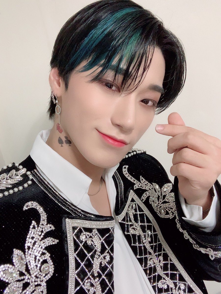 larascholz23's tweet photo. My Treasure, always reminding me to be genuine, delightful and positive for every experience you're living to see! ~
✨ 😘 🏔️

#AtinySelcaDay #ATEEZ #San 
@ATEEZofficial https://t.co/VyeaeMIJ7m