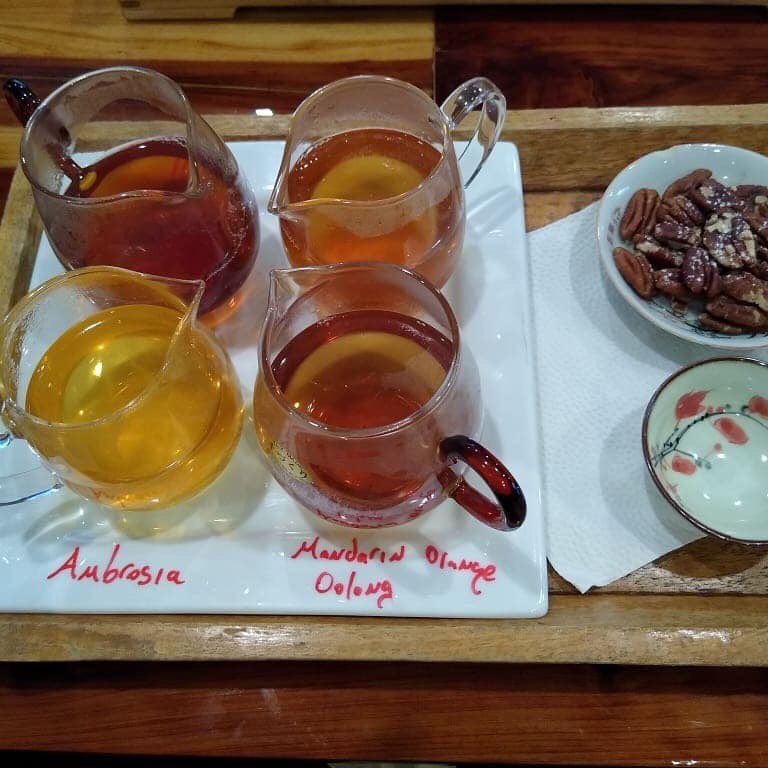 ZhiTea's tweet photo. Can’t decide? Get a tea flight! 🍃🍵👍
#tea #teatasting #teaflight #greentea #blacktea #whitetea #artisantea #originalsignatures #tearoom #atx #oolong https://t.co/GPQV4ndjIy