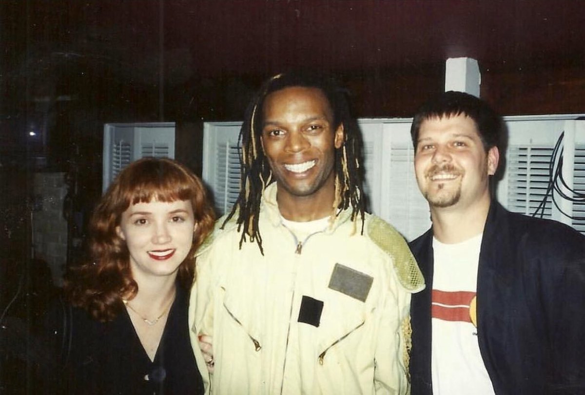 jeffknet's tweet photo. Remembering @RankingRoger of @TheEnglishBeat / #GeneralPublic who would have turned 57 today. Sadly, we lost Roger on March 26, 2019 after a battle with brain tumors and lung cancer. Here we are back in 1995 at a KDGE event in Deep Ellum (Dallas)  #RankingFullStop https://t.co/9P9GnbFRYQ