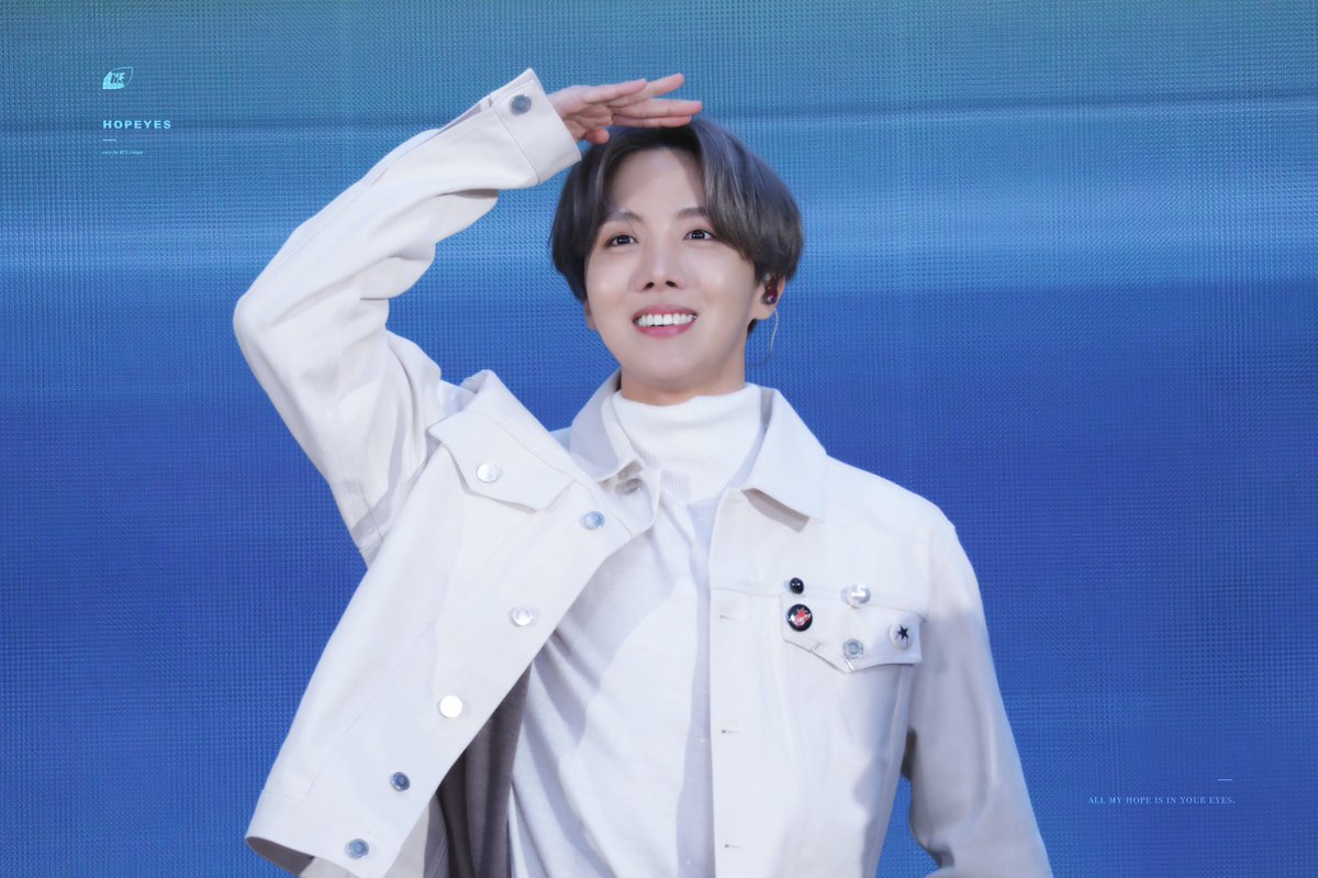 HOPEYES218's tweet photo. 200221 TODAYshow 
머리 색깔👍🏻👍🏻👍🏻
#제이홉 #호석 #호비 #JHOPE
 
@BTS_twt https://t.co/fTeVlzwLjG