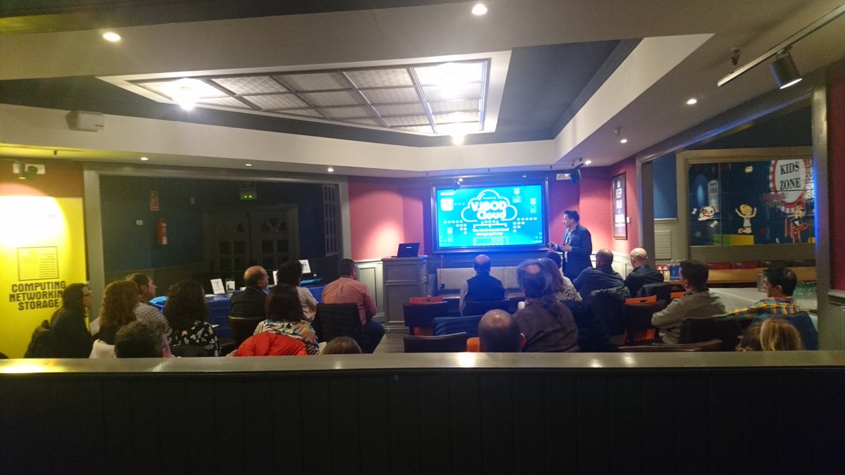 Aryan_VAD's tweet photo. Ahora Pedro Barranquero, Product &amp; Marketing Manager de @QNAPEspana,  nos explica todas las novedades de #QNAP. La mejor manera de estar a la última con sus soluciones!

#NAS #almacenamiento #Guardian #Boxafe #HybridBackup https://t.co/gRQvdTaEwS