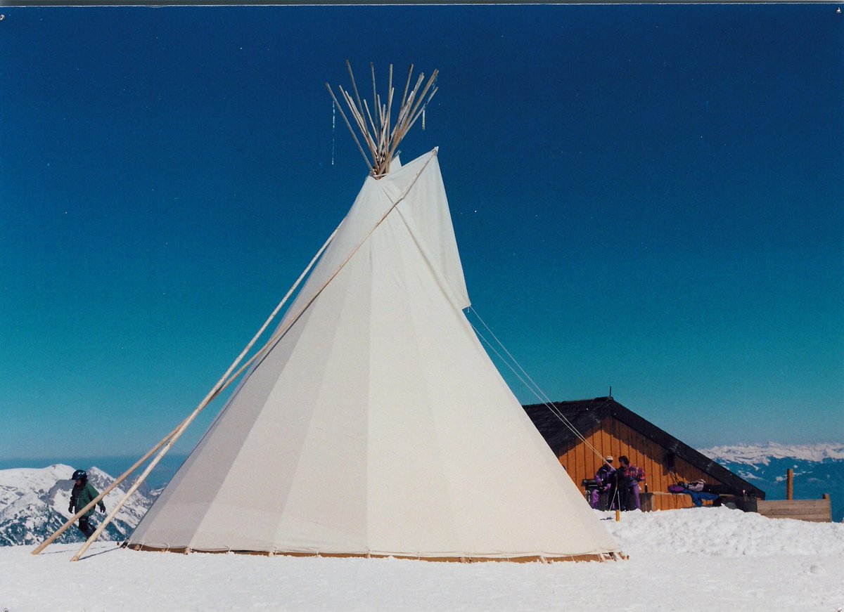 WorldTentsUK's tweet photo. teepee on the mountain top...how does it get any better than that?  ;)
#tipi #teepee #outdoorfun #camping #glamping https://t.co/NIArdz5i0V