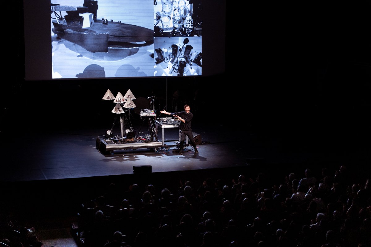 simongeist's tweet photo. Check out the pics from our adventure two weeks ago at @philharmonie w/ @biennalenemo https://t.co/5nn6jFa24E #robots #TripodOne #MoritzSimonGeist https://t.co/uNCpRq78bb