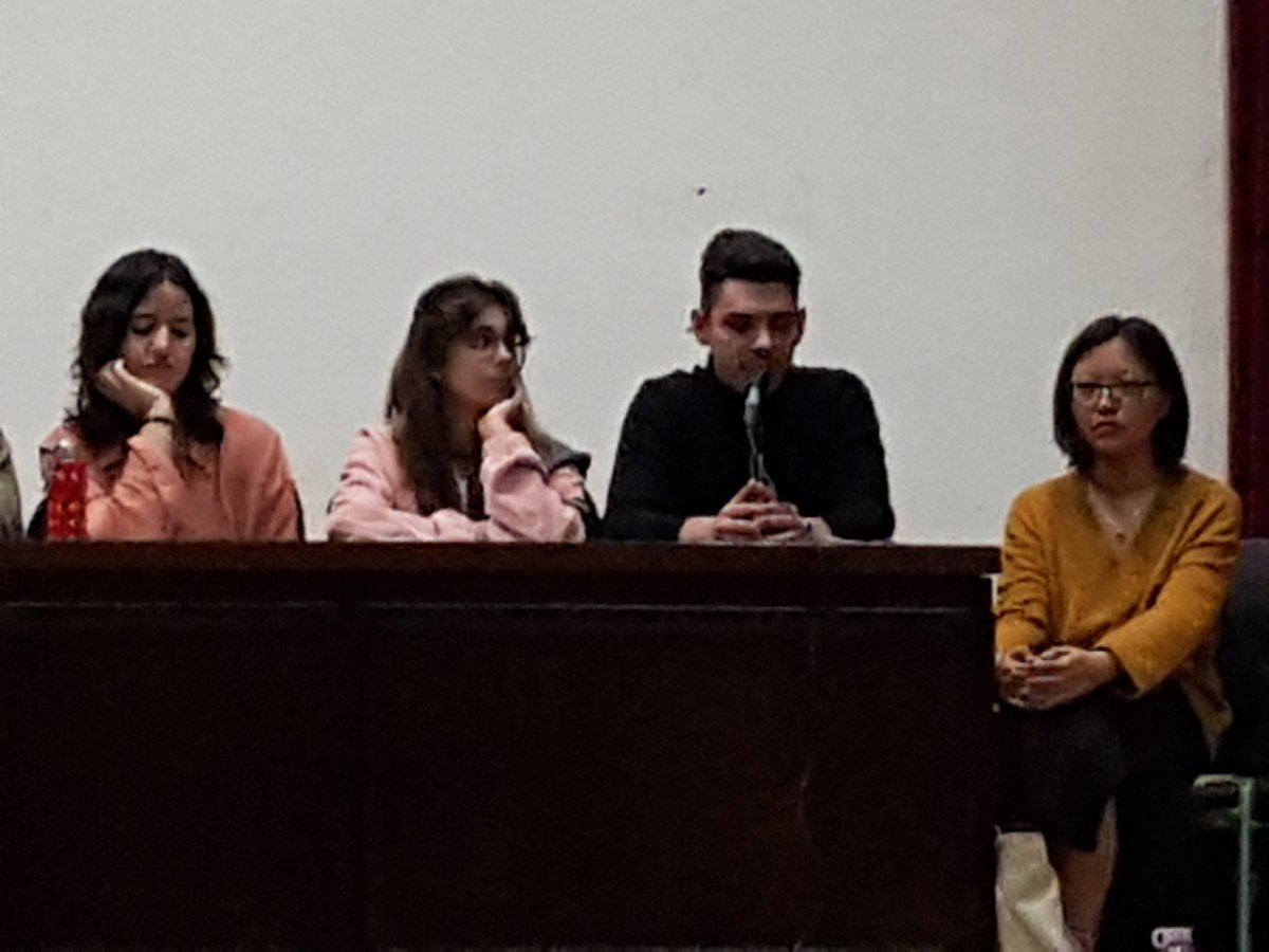 iesmcatalanzgz's tweet photo. Sergio, en 4 de DADE, nos cuenta que la preparación que se recibe en el @iesmcatalanzgz es excelente y le facilitó enormemente el acceso a la Universidad @unizar @dgafprofesorado @GobAragon @AragonConsejo https://t.co/1wBr08rB0W