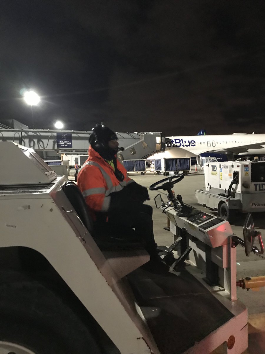 JSebas0419's tweet photo. ⁦@weareunited⁩ ⁦@LouFarinaccio⁩ ⁦@BrianFKennedy⁩ #winningthelines #theperfectstarday Brisk morning in BUF with shining STAR performance https://t.co/g7ugVQhWt3