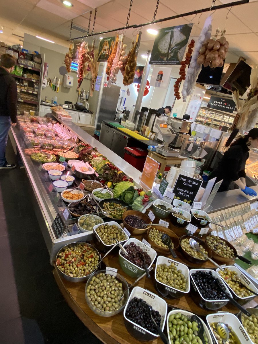 scott_annan's tweet photo. #RetailLeadersForum #IROF Always #Inspiration #Learning @BelsizeBudgens @heartinbusiness with #CutOutPlastic #Pioneer #AndrewThornton. @ChrisDillonNT @Dan_Munford @sabine_benoit @Ubamarket @Mr_M_Baker @Tesco @DiscoverBudgens @RetailAnalysis @ACS_LocalShops https://t.co/xWoEprx4g0