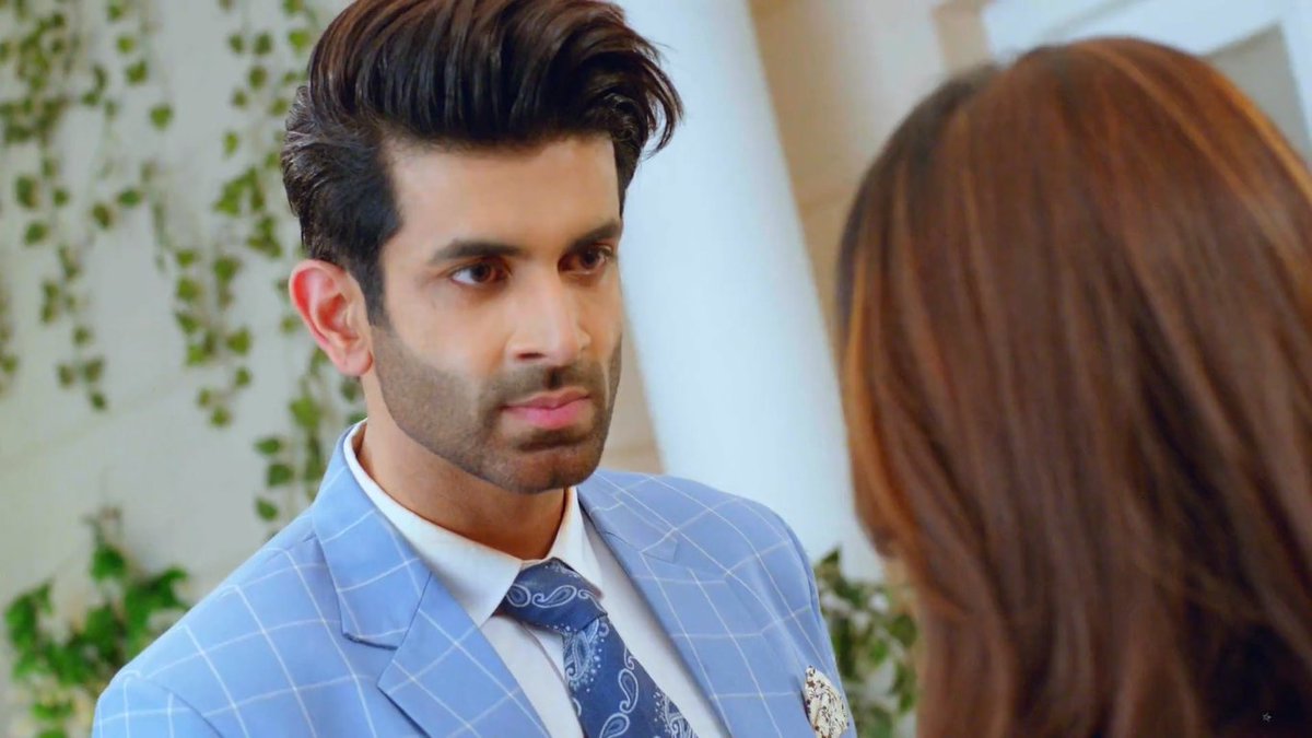 AnjuMaanManiac's tweet photo. @ArmyNamik @NamikPaulWeb @NamikSquad @IamEJF @namik_paul @NamikpaulSquad @hotstartweets @StarPlus @BTL_Balaji @ektarkapoor @ChloeJFerns #Viraj 'I know everything #PrernaSharma!'
'and yeh mere liye ek naya revelation nahi hai, mein day one se sab janta tha' 😎

#NamikSlayedAsViraj #VirajBharadwaj #PreRaj #KasautiiZindagiiKay @ArmyNamik @NamikPaulWeb  @IamEJF #Prerna #PaulClan https://t.co/dMTs8o1RIe