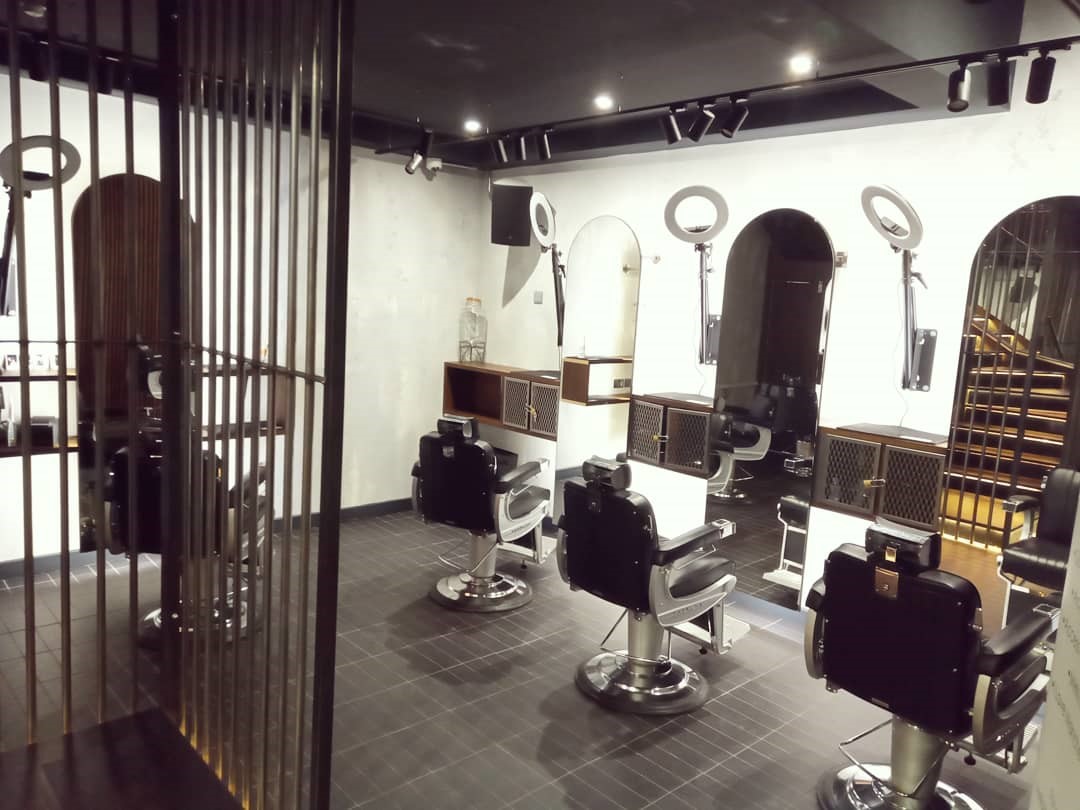 GAB_consult's tweet photo. We had a fantastic night celebrating Manchester Hospitality Network's 1st birthday last night! 🎂
We also loved seeing One Eight Six, a barber shop with a secret 💈

@itstheMHN

#birthday #party #manchester #celebration #barbershop https://t.co/I5fbFTc4Hj