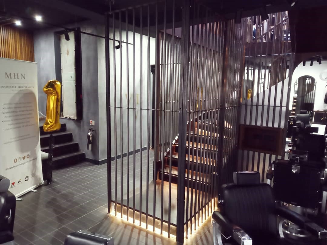 GAB_consult's tweet photo. We had a fantastic night celebrating Manchester Hospitality Network's 1st birthday last night! 🎂
We also loved seeing One Eight Six, a barber shop with a secret 💈

@itstheMHN

#birthday #party #manchester #celebration #barbershop https://t.co/I5fbFTc4Hj