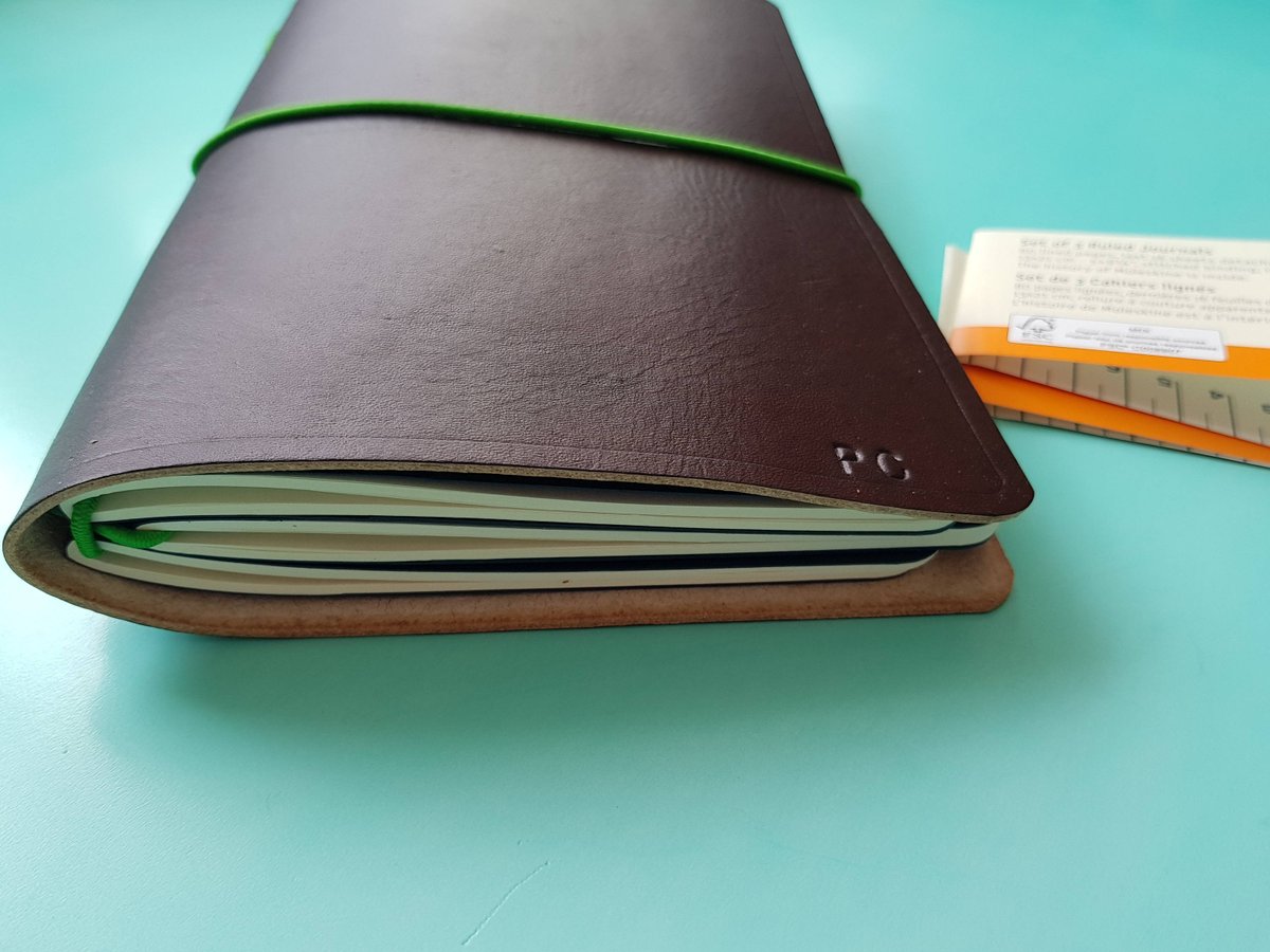 SandraPoppys1's tweet photo. Travelers Notebook Cover Leather https://t.co/bTVuknjV5A #RefillableJournal https://t.co/55u401ZKGI