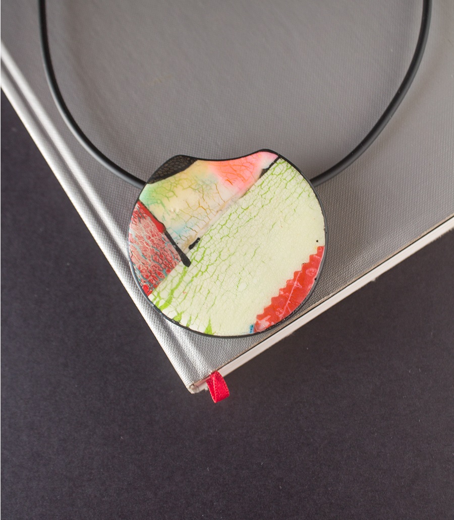 ValgStudio's tweet photo. NEW on website today https://t.co/qiMWW1NDYw Unique contemporary design necklace. Great for both business and casual wear. #berarebeyou @Bitethebiscuit @BusyTweeters #wearingirish https://t.co/fYDxvY6mh4