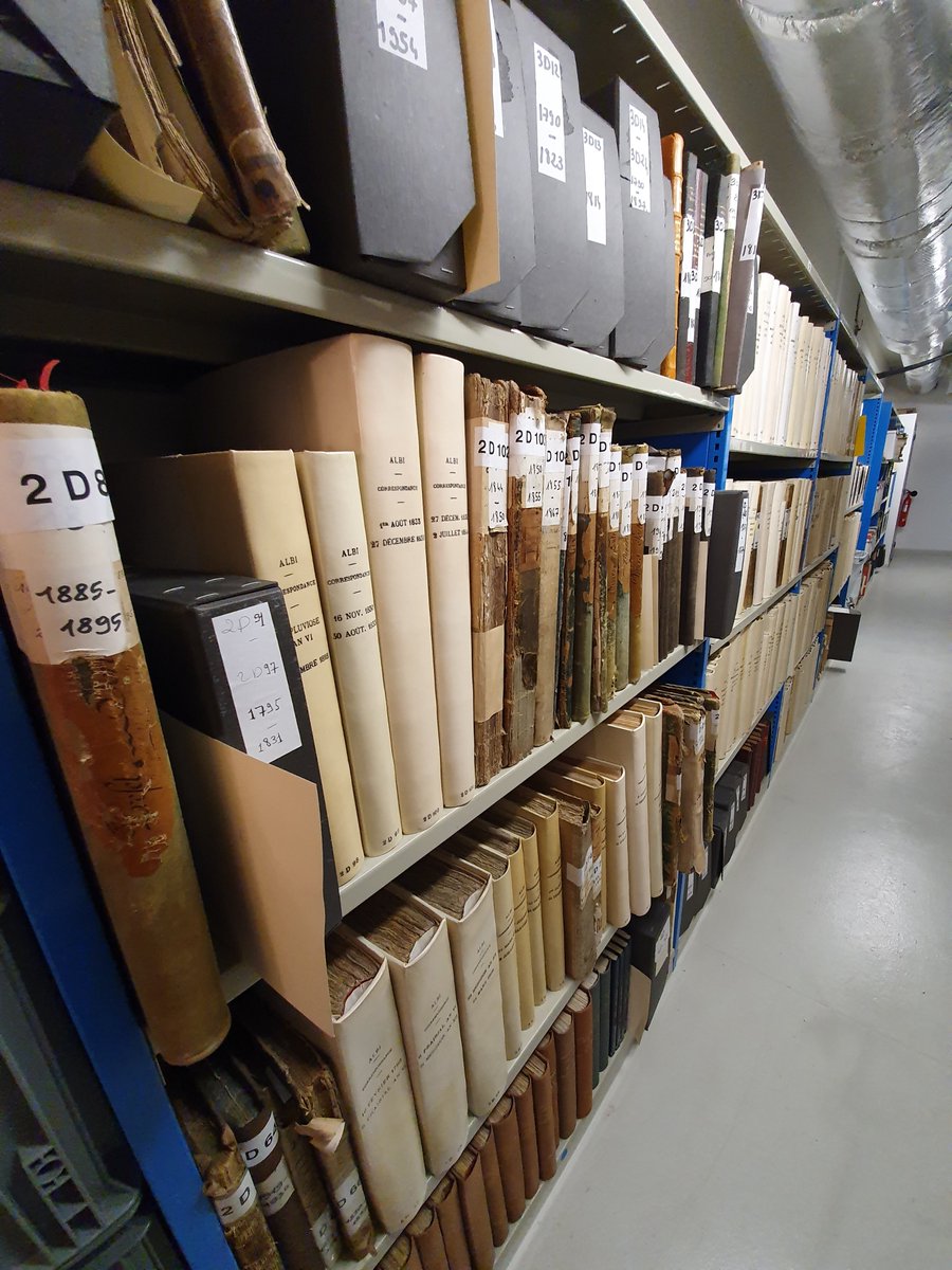 ville_albi's tweet image. [#ARCHIVES] Les archives municipales regorgent de petits (et grands) secrets ! Près de 1500m (vous lisez bien ! 😉) de linéaires sont disponibles au bénéfice de la règle des quatre C : #collecter, #classer, #conserver et #communiquer. 📚👏