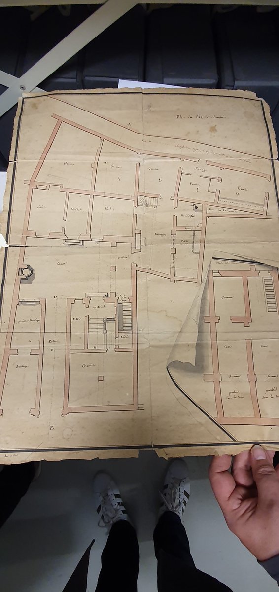 ville_albi's tweet image. [#ARCHIVES] Les archives municipales regorgent de petits (et grands) secrets ! Près de 1500m (vous lisez bien ! 😉) de linéaires sont disponibles au bénéfice de la règle des quatre C : #collecter, #classer, #conserver et #communiquer. 📚👏