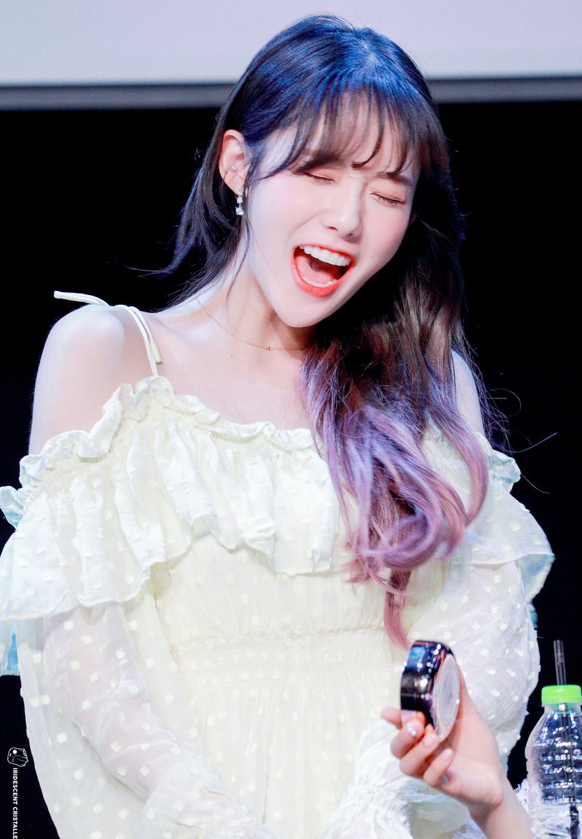 WJSN_IC's tweet photo. 🎉Friday5⃣ #WeekendMood 😆
🌸#우주소녀 #WJSN #Luda #루다 @WJSN_Cosmic🌸 https://t.co/ILg25t5WZJ