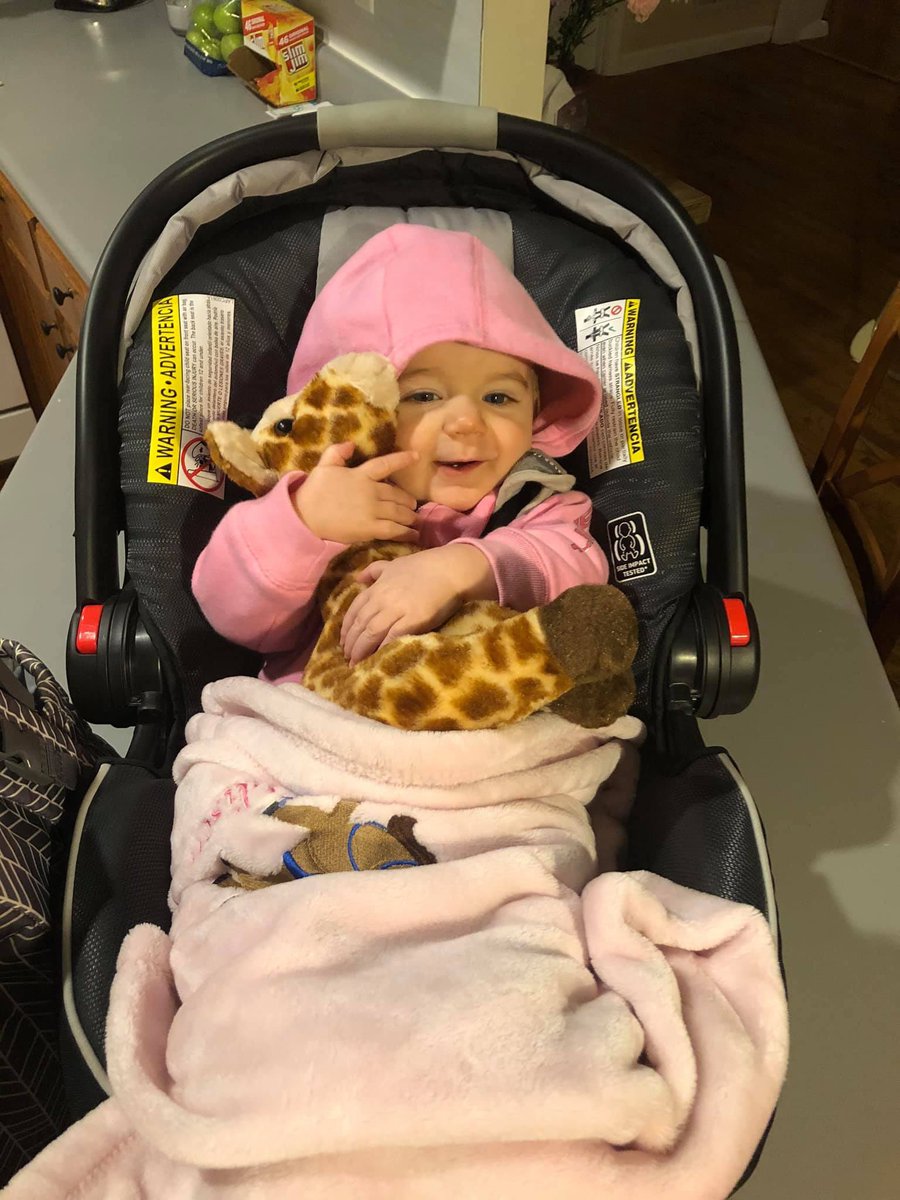 YeagerBomb33's tweet photo. Omg ππππβ€οΈβ€οΈβ€οΈβ€οΈ. Canβt believe Addie girl is almost 1. #AddieJo #AuntSammy https://t.co/ropbpQaHrz