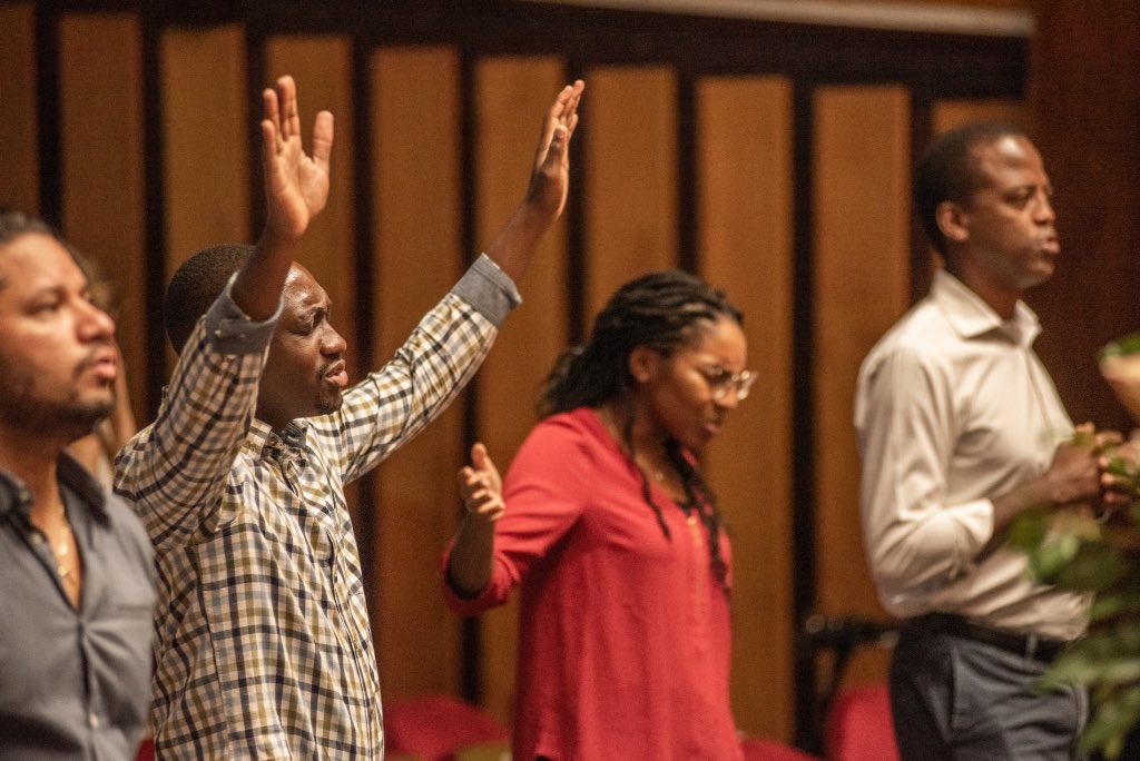 ctminews's tweet photo. Build Conference: Cape Town Day 3 Session 1 “Do you agree that we need to die to ourselves so that we don’t react in a fleshly manner when faced with trials, opposition, or even altercations with our wives?” - @mikih9rdy #Jesus #Pastors #CapeTown #BuildConference #ChurchLeaders https://t.co/Oidrxm4D9D