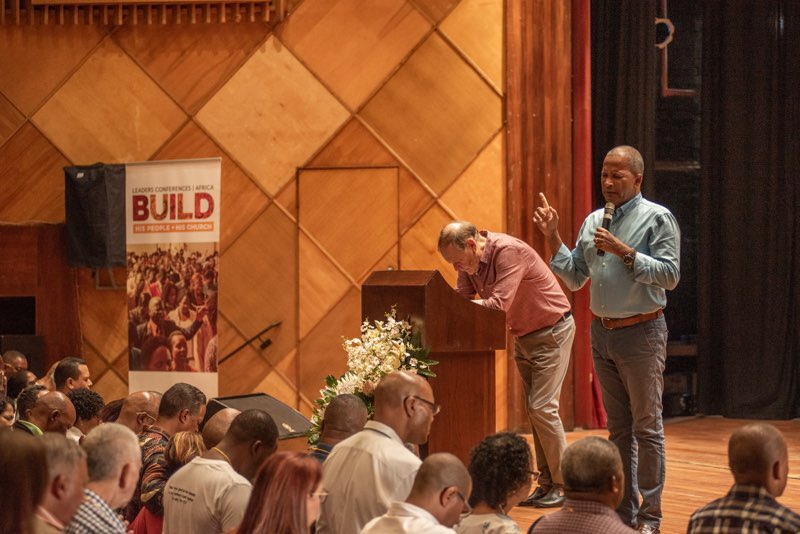 ctminews's tweet photo. Build Conference: Cape Town Day 3 Session 1 “Do you agree that we need to die to ourselves so that we don’t react in a fleshly manner when faced with trials, opposition, or even altercations with our wives?” - @mikih9rdy #Jesus #Pastors #CapeTown #BuildConference #ChurchLeaders https://t.co/Oidrxm4D9D